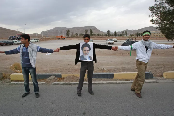 Ιράν: Κάλεσμα σε πολίτες να δημιουργήσουν ανθρώπινες «αλυσίδες» γύρω από πυρηνικούς σταθμούς