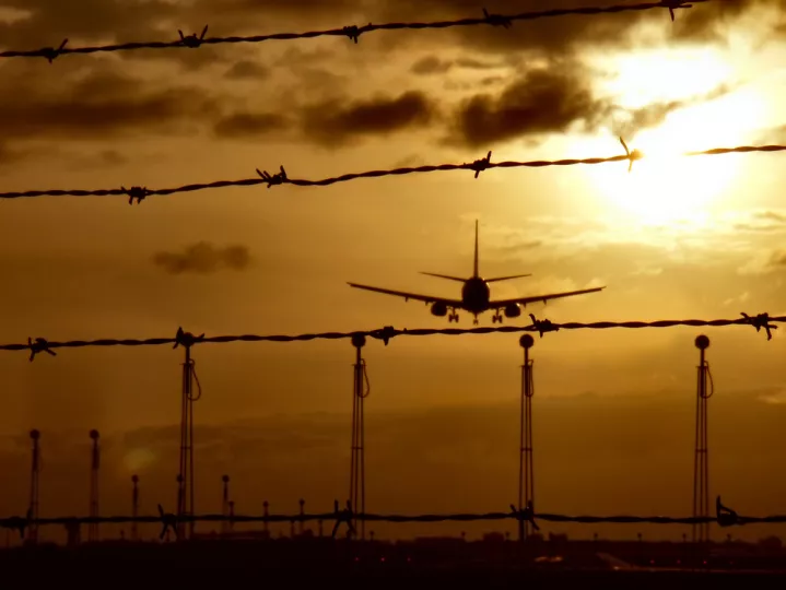 IFALPA: Οι πιλότοι των αεροσκαφών θα πρέπει να αποφασίζουν αν θα πετούν πάνω από εμπόλεμες ζώνες