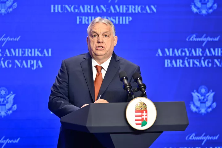 «Στη διάθεσή σας»: Ο Όρμπαν προσέφερε τη βοήθειά του στον Πούτιν