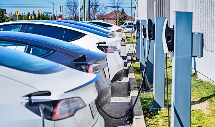 Αύξηση προϋπολογισμού κατά 6 εκατ. ευρώ και παράταση στο «Κινούμαι Ηλεκτρικά»