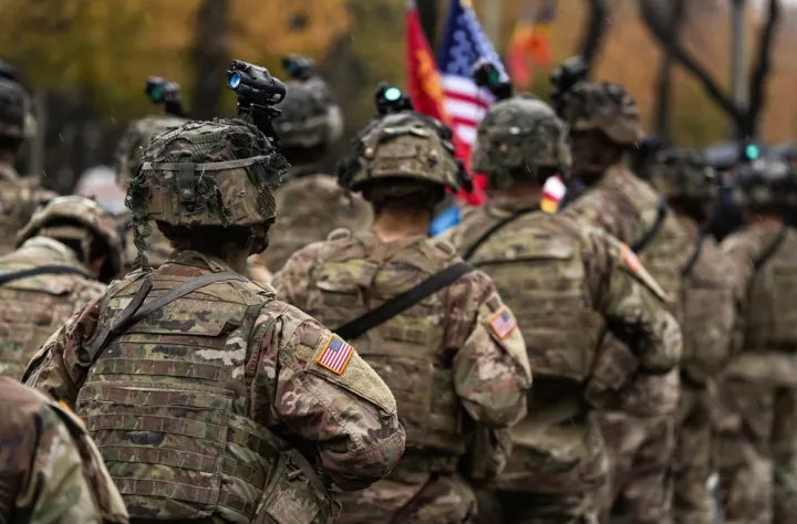 Reuters: Ο Τραμπ εξετάζει την απόσυρση μέρους των αμερικανικών στρατευμάτων από την Ευρώπη