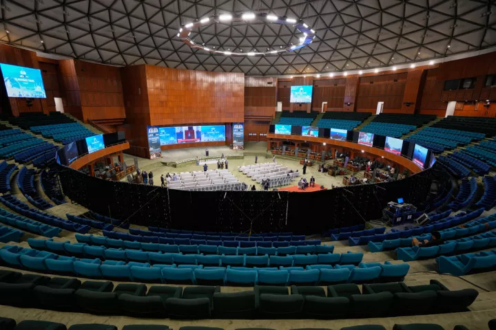 Η ηγετική τριάδα της ιρανικής αντιπροσωπείας στο Πακιστάν: Γκαλίμπαφ, Αραγκτσί και Κάνι