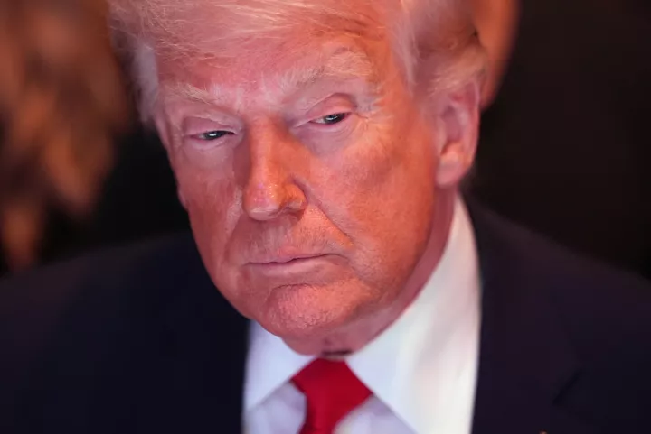 Απειλές Τραμπ για ναυτικό αποκλεισμό του Ιράν μετά το αδιέξοδο στις διαπραγματεύσεις