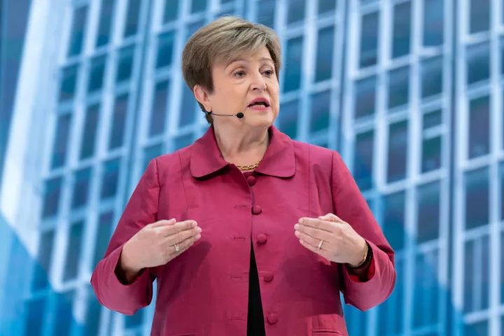 ΔΝΤ: Ο πόλεμος στο Ιράν «φρενάρει» την επιστροφή του πληθωρισμού των ΗΠΑ στο 2%