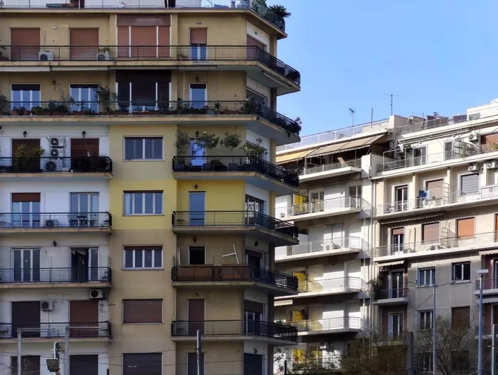 Διεθνές ενδιαφέρον και εγχώρια δυναμική στην αγορά ακινήτων: Τιμές, τάσεις και προοπτικές