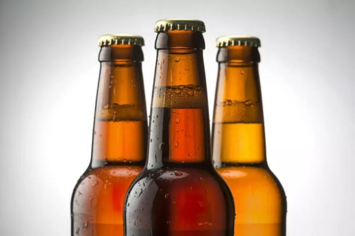 Τι αλλάζει για τα ποτά και τσιγάρα: Τι ισχύει από τις 16 Απριλίου