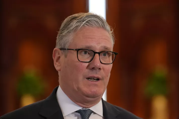 Ο Στάρμερ ζητά να μπει «φρένο» στο εθιστικό σκρολάρισμα παιδιών σε Instagram και TikTok