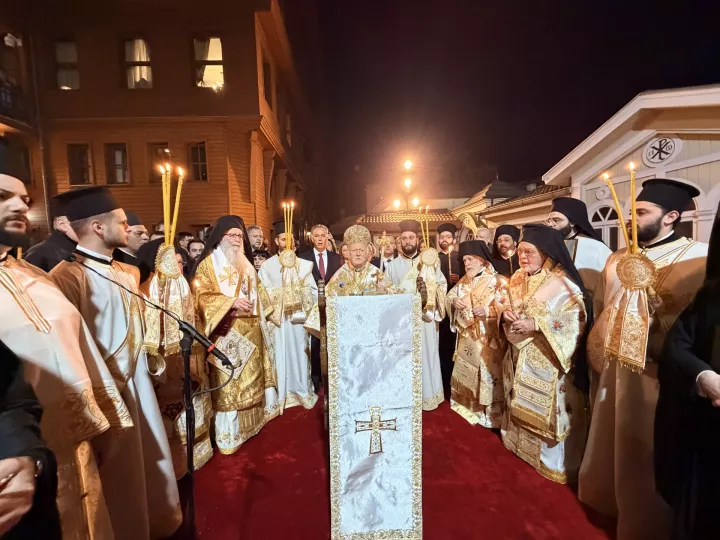 Aνάσταση στο Φανάρι: Στιγμές κατάνυξης, εμπειρία ευλαβικού προσκυνήματος 