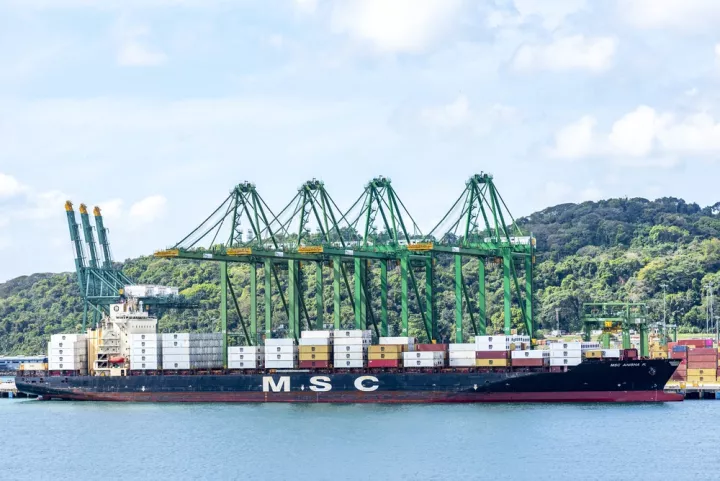 FT: Η Κίνα ζήτησε από τις εταιρείες Maersk και MSC να αποχωρήσουν από τα λιμάνια του Παναμά