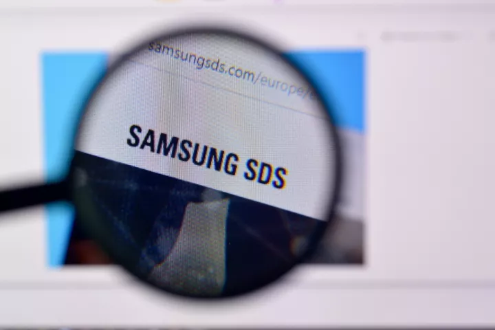 Άλμα 21% για τις μετοχές της Samsung SDS μετά την επένδυση 820 εκατ. δολ. της KKR