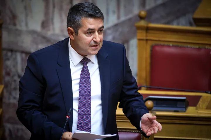 Ώρες αγωνίας για τον Γιώργο Μυλωνάκη μετά την εγκεφαλική αιμορραγία - Υπουργοί και στελέχη της ΝΔ στο πλευρό του στη ΜΕΘ