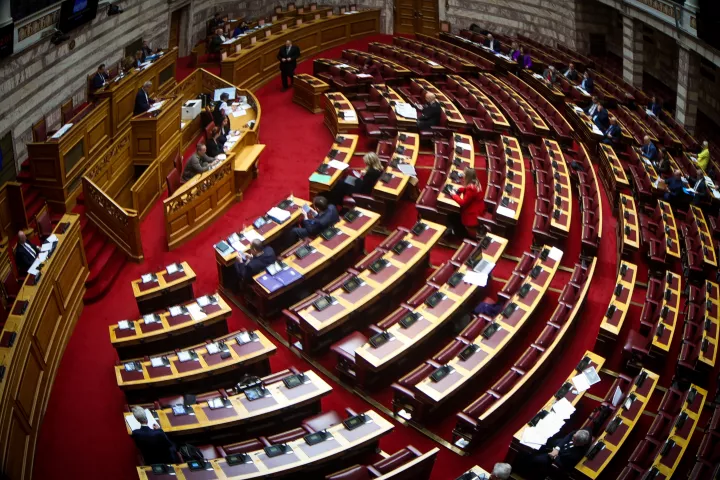 Βουλή: Στις 22 Απριλίου η συνεδρίαση της Ολομέλειας για την άρση ασυλίας των 11 + 2 βουλευτών της ΝΔ