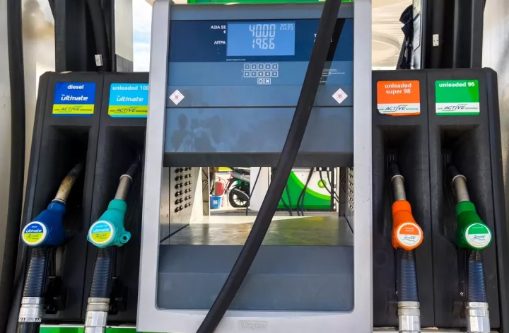 Πρατηριούχοι Καυσίμων Αττικής: Στα 2 ευρώ τα καύσιμα μέχρι Σεπτέμβριο, εφόσον διατηρηθεί η νηνεμία