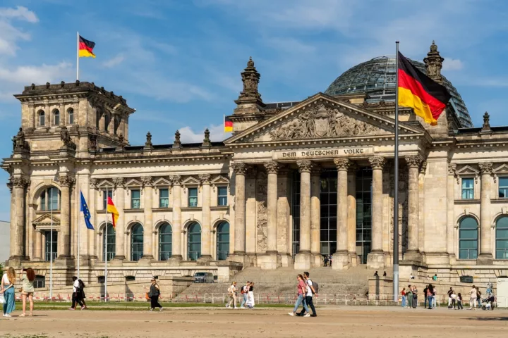 Γερμανία: Χαμηλότερη του αναμενόμενου η ανάπτυξη για το 2026 και το 2027, λόγω του πολέμου στο Ιράν 