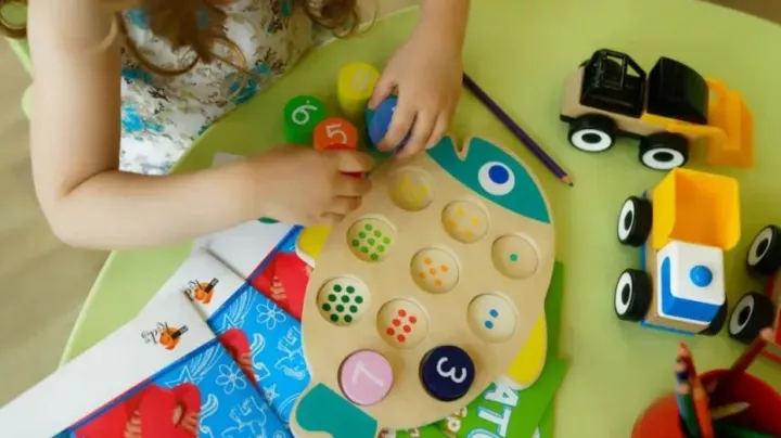 O Δήμος Καλαμαριάς εκπαιδεύει παιδαγωγούς βρεφονηπιακών και παιδικών σταθμών για τα δικαιώματα του παιδιού στην πρώιμη ηλικία