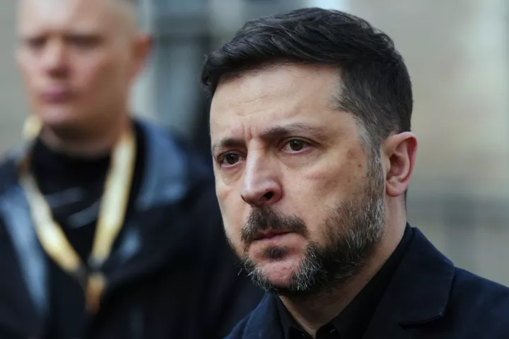 Προειδοποίηση Ζελένσκι για αυξημένη ρωσική κινητικότητα και θέσεις πυροβολικού στη Λευκορωσία