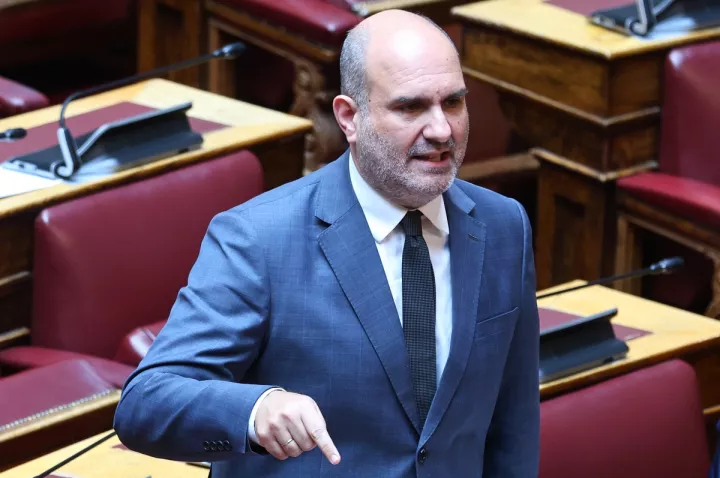 Δ. Μαρκόπουλος: Ανυπόστατες οι φήμες περί μη ύπαρξης πανεπιστημιακού πτυχίου