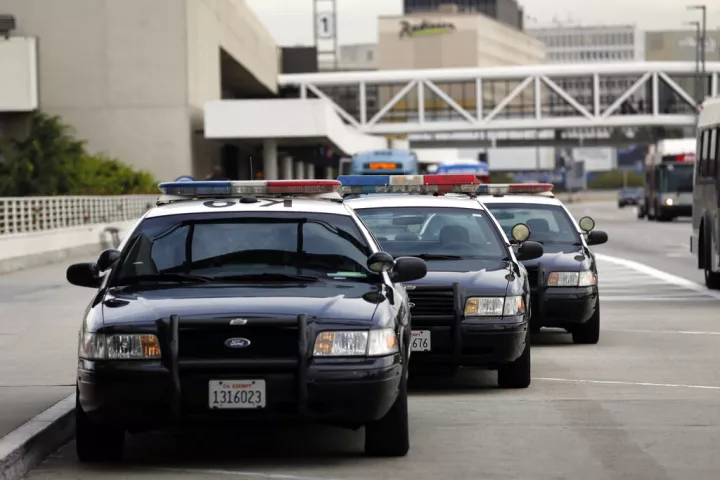 ΗΠΑ: Συνελήφθη Ιρανή στο Λος Άντζελες για παράνομες πωλήσεις όπλων