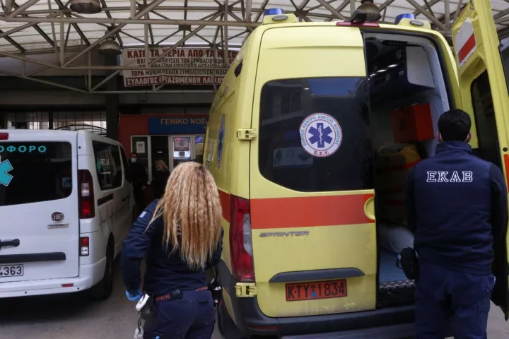 Χαϊδάρι: Στο Παίδων «Αγία Σοφία» διασωληνωμένη 13χρονη μαθήτρια - Έπεσε από τον 1ο όροφο του 7ου Γυμνασίου