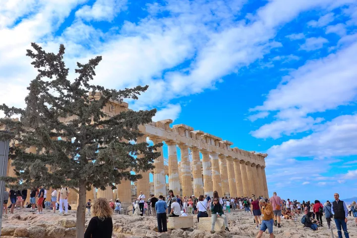 Εκτοξεύτηκαν τα τουριστικά έσοδα στο πρώτο δίμηνο του 2026 -  «Άλμα» 83% τον Φεβρουάριο