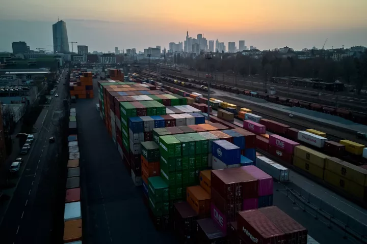 ΗΠΑ: Ξεκινά η διαδικασία επιστροφής δασμών – Πάνω από $166 δισ. διεκδικούν οι εισαγωγείς