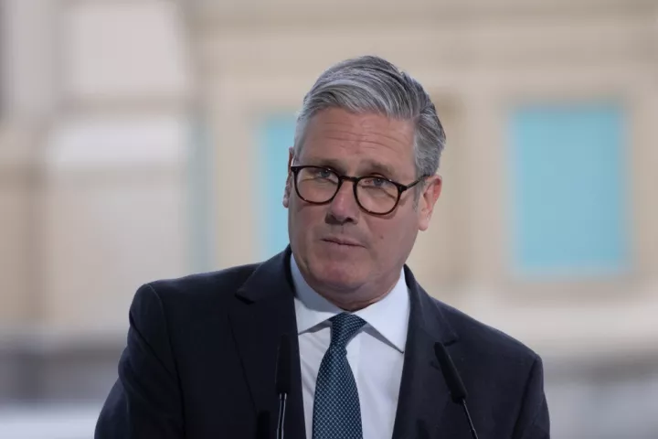 Στο κοινοβούλιο ο Στάρμερ εν μέσω πιέσεων για την υπόθεση Μάντελσον