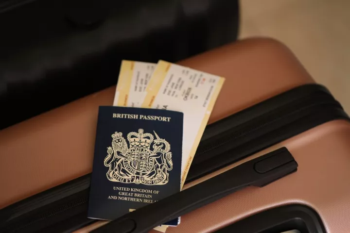 Εξαιρούνται οι Βρετανοί τουρίστες στην Ελλάδα από τον βιομετρικό έλεγχο - Προβληματισμός στην ΕΕ