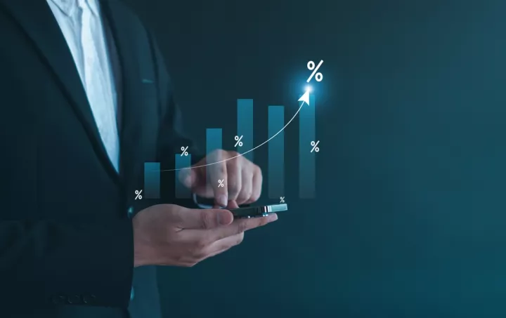 Τράπεζες: Πώς «χρυσώνουν» τους μετόχους - Τα μερίσματα που θα διανείμουν