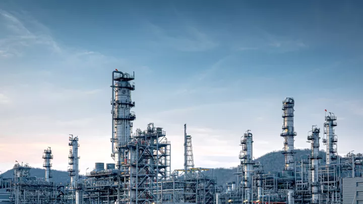 Ρωσία: Μειώνει την παραγωγή πετρελαίου τον Απρίλιο - Σταματάει τις ροές του Καζακστάν προς τη Γερμανία