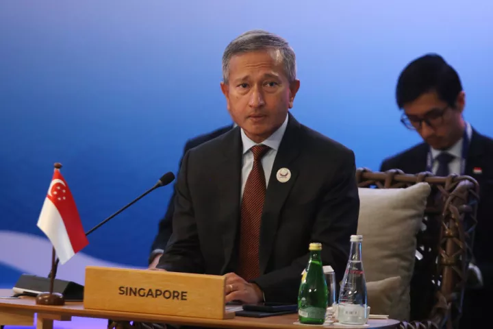 ΥΠΕΞ Σιγκαπούρης: «Πρόβα πολέμου» στα Στενά του Ορμούζ, αν συγκρουστούν ΗΠΑ και Κίνα στον Ειρηνικό