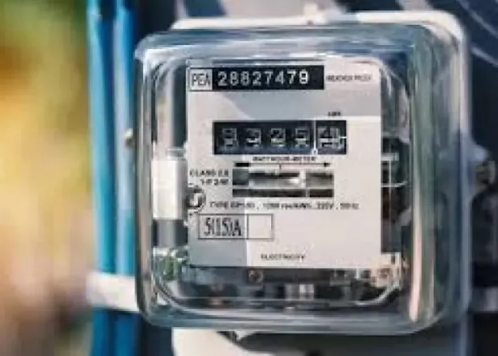 ΡΑΑΕΥ: Διπλασιάστηκε το μερίδιο των σταθερών τιμολογίων ρεύματος το 2025