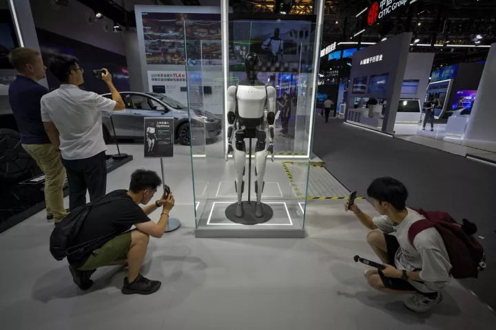 Η Tesla αυξάνει δραστικά τις επενδύσεις για το 2026 ποντάροντας σε AI και ρομποτική