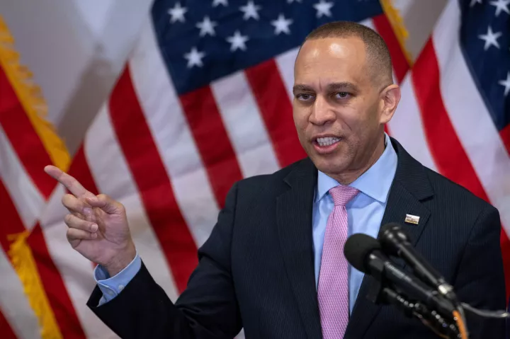 ΗΠΑ-Ενδιάμεσες εκλογές: Η Βιρτζίνια «κλειδώνει» το προβάδισμα των Δημοκρατικών