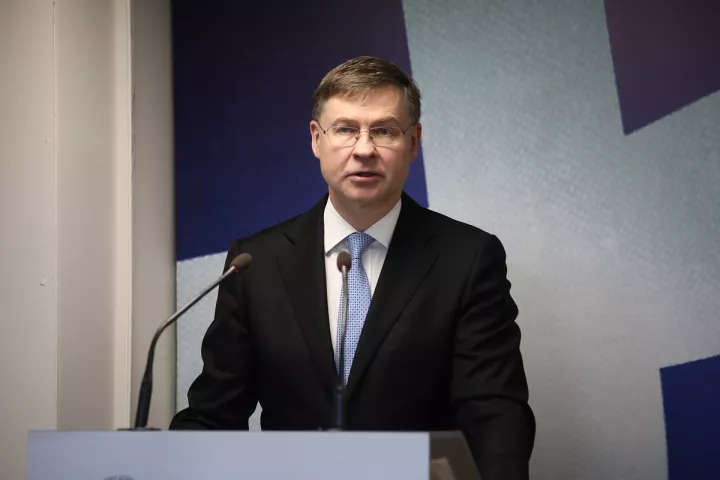 Ντομπρόβσκις: Η Ελλάδα συγκαταλέγεται στις οικονομίες με τις ισχυρότερες επιδόσεις στην ΕΕ