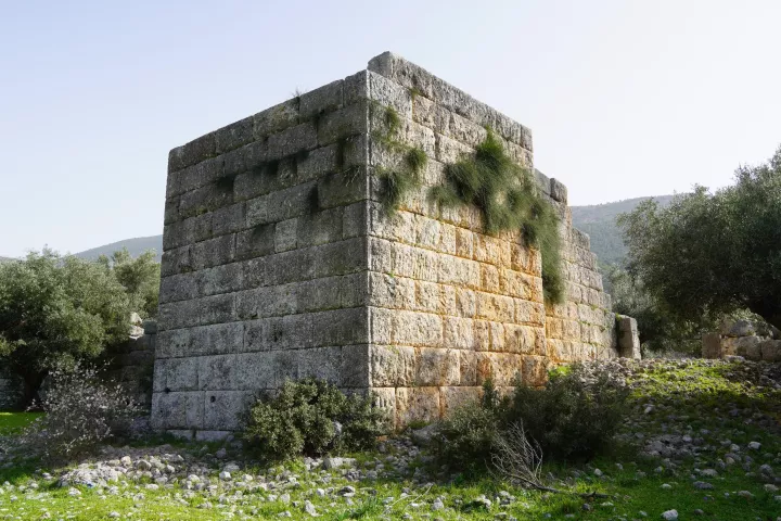 Ένα φρούριο στο Πόρτο Γερμενό