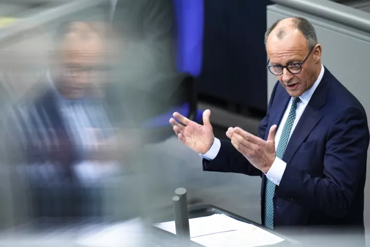 Ρ. Μαϊνάρντους: Ένας χρόνος Μερτς - Μεταξύ AfD, αδύναμης οικονομίας, ρωσικής απειλής και ρήγματος με τις ΗΠΑ