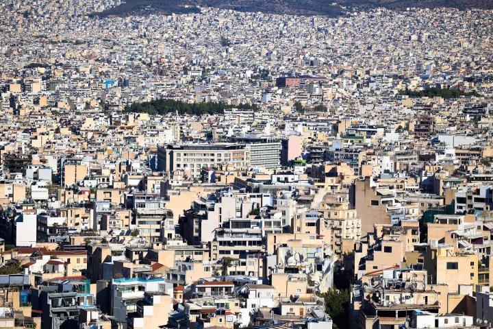 Ακίνητα: Γιατί οι Έλληνες δεν συμμετέχουν στο πάρτι
