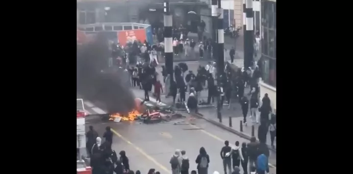 Επεισόδια στις Βρυξέλλες: Xιλιάδες διαδηλωτές κατά των νέων μέτρων στην εκπαίδευση (vid)