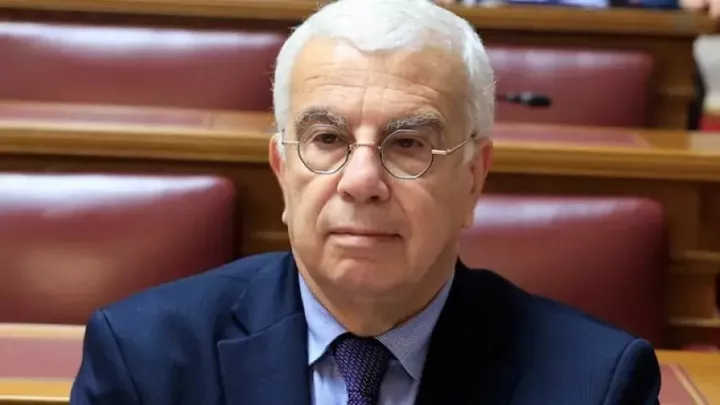 Θεσσαλονίκη: Καταδρομική... έφοδος κουκουλοφόρων - Στο στόχαστρο ο Στράτος Σιμόπουλος  