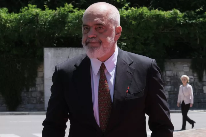 Ράμα για ένταξη Αλβανίας στην ΕΕ: «Τρία πράγματα δεν μπορείς να προβλέψεις: τον Θεό, το σεξ και την ΕΕ» (vid)