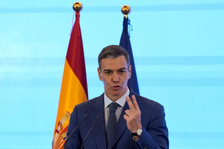 Σάντσεθ: Αρνείται οποιαδήποτε γνώση για προσπάθειες επηρεασμού της έρευνας περί διαφθοράς στο κόμμα του