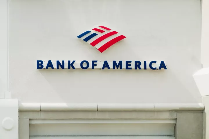BofA: Παραμένουν οι πιέσεις στο ευρώ – Πότε αναμένεται ανάκαμψη