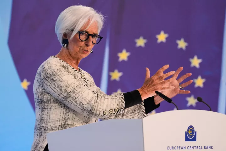 Αναλυτές: Το μεγάλο δίλημμα της Λαγκάρντ για τα επιτόκια