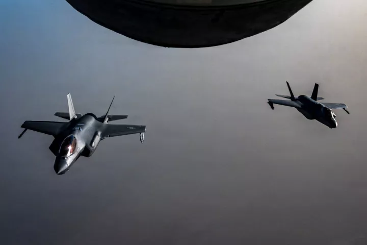 ΗΠΑ: Κατέρριψαν δύο ιρανικά drones που απειλούσαν τη ναυσιπλοΐα στο Ορμούζ