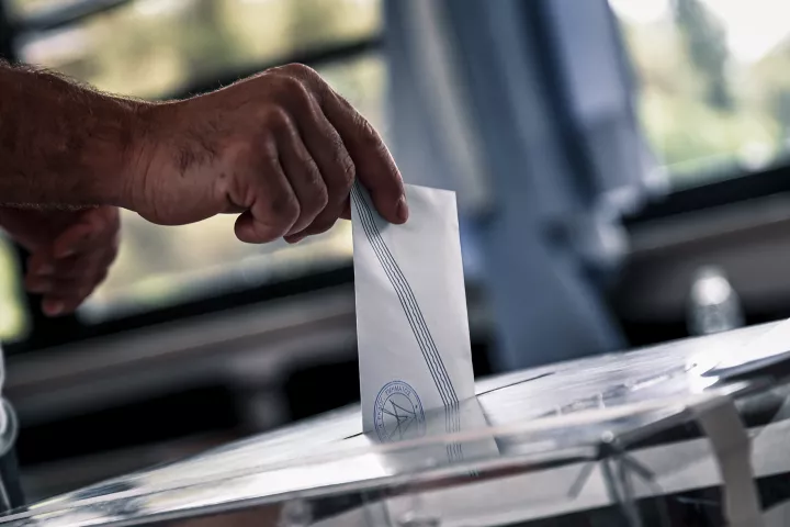 Το 31% αγγίζει η ΝΔ, δεύτερος ο Τσίπρας με 15,7%, τρίτη η Καρυστιανου με 10,9% και τέταρτο το ΠΑΣΟΚ