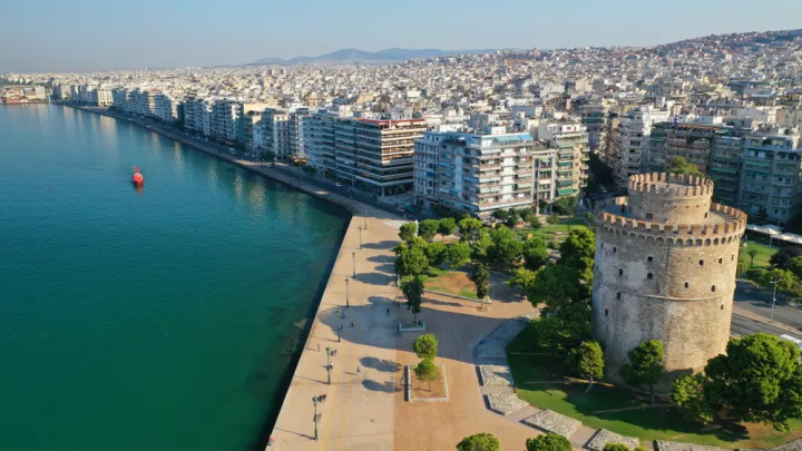 Πρώτη η ΝΔ με 29,6%, ακολουθούν Τσίπρας με 13,3%, Καρυστιανού με 9,6% και τέταρτο το ΠΑΣΟΚ με 9,3% - Θετική αποτίμηση για Αγγελούδη