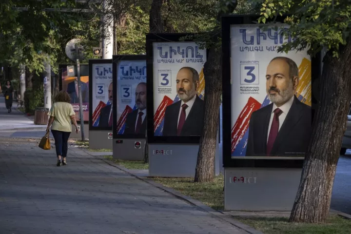 Ρωσία: Καταγγελίες για παραβιάσεις και δυτική ανάμιξη στις εκλογές της Αρμενίας