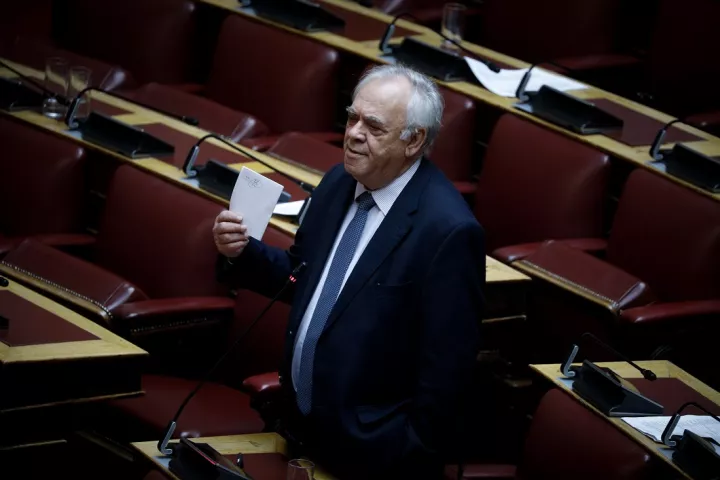 Ορκίστηκε ο Γιώργος Δραγασάκης στην έδρα της Έ. Αχτσιόγλου - Αναμένεται ανεξαρτητοποίηση