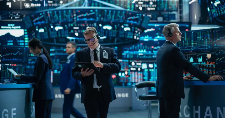 H ήττα των χρηματιστηριακών brokers και η εξουσία των traders
