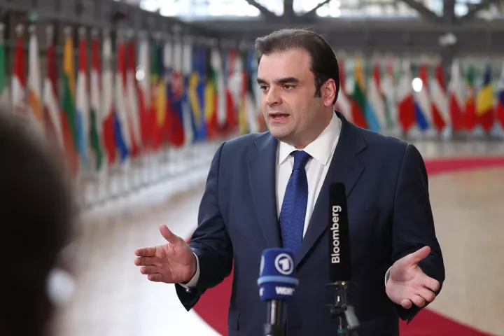 Κυρ. Πιερρακάκης: Στις Βρυξέλλες για συναντήσεις με Γκεοργκίεβα και Ρούτε